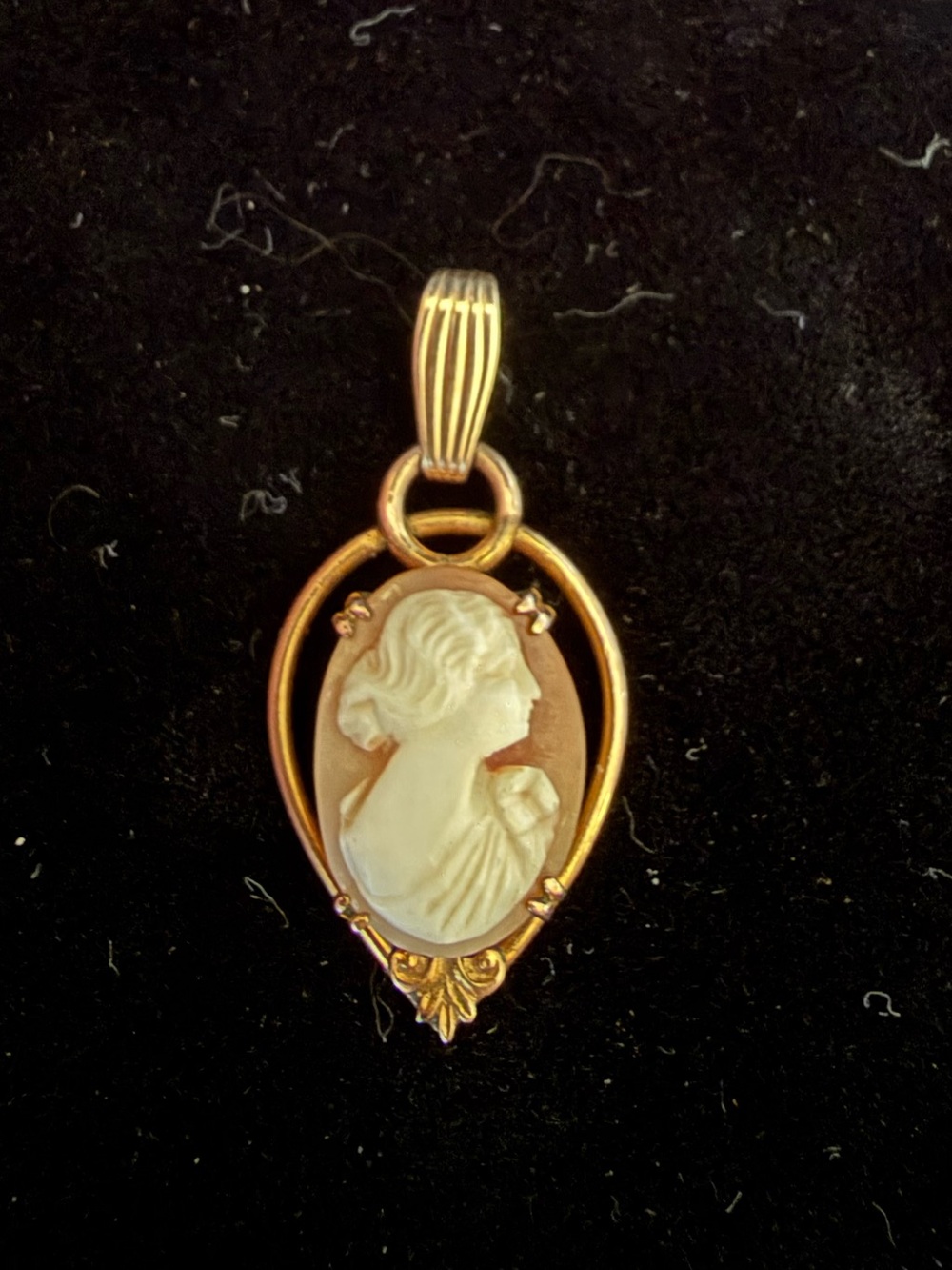 Antique Art Nouveau Gold Filled Cameo Pretty Lady Woman Bust Pendant